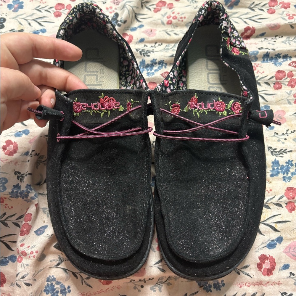 Cute floral shimmery hey dudes